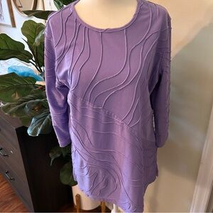 Purple top 3/4 sleeve size Small